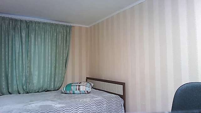 YaniSuns naked stripping on cam for live sex video chat