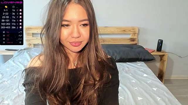 YourLoveBabyGirl naked stripping on cam for live sex video chat