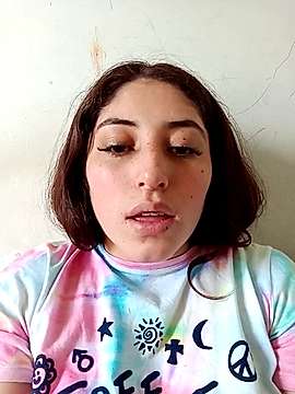 Abby_dolc3 naked stripping on cam for live sex video chat