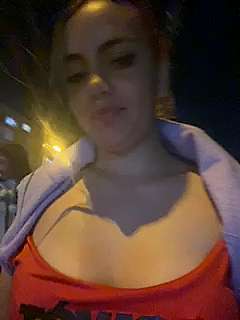 briggiblueee naked stripping on cam for live sex video chat