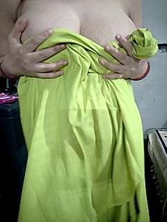 HottyBabita naked stripping on cam for live sex video chat