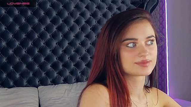 LilliiAnna naked stripping on cam for live sex video chat