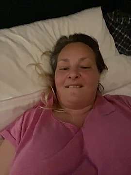 SimplySexiSugar naked stripping on cam for live sex video chat