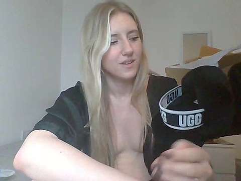 babygirllovesdaddy96 naked stripping on cam for live sex video chat