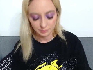 Antoniaa , ? nude on adult cam in her Live Porn Chat
