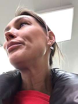 DiSweetyy naked stripping on cam for live sex video chat