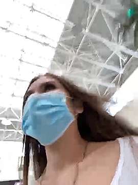KristiCutee naked stripping on cam for live sex video chat