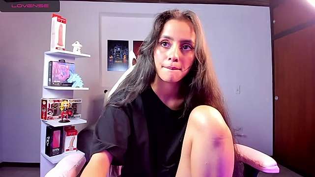 naomithompson naked stripping on cam for live sex video chat
