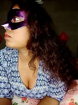 redbatwoman naked stripping on cam for live sex video chat