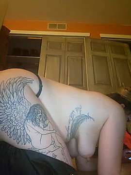 tiamarie naked stripping on cam for live sex video chat
