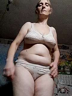 Zeathaie naked stripping on cam for live sex video chat
