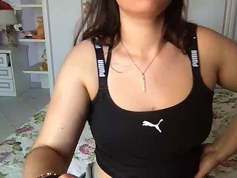 Orsacchiotta22 naked stripping on cam for live sex video chat