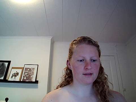 Ninaatje naked stripping on cam for live sex video chat