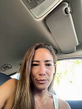 SweeetAlegra naked stripping on cam for live sex video chat