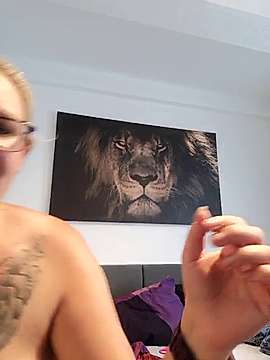 DERDIEDAS2022 naked stripping on cam for live sex video chat