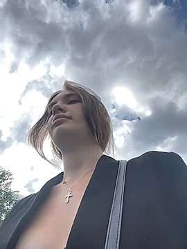 _me_happy naked stripping on cam for live sex video chat