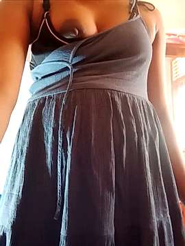 VenusJenni naked stripping on cam for live sex video chat