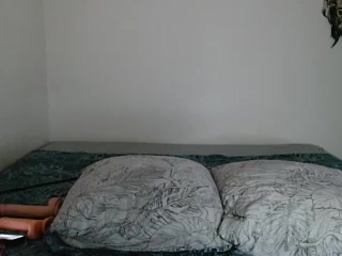 Rosa_ly_xx naked stripping on cam for live sex video chat