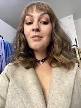 Yummy_amyy naked stripping on cam for live sex video chat