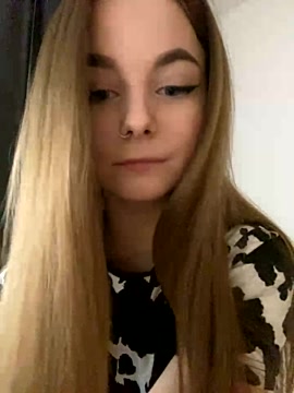 JuliaMiln naked stripping on cam for live sex video chat