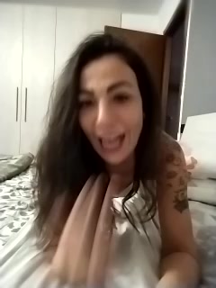 miuil naked stripping on cam for live sex video chat