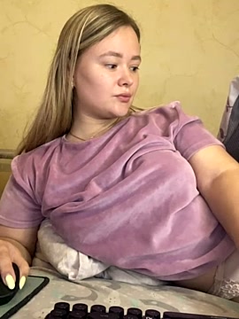 Caramelle_Sweet naked stripping on cam for live sex video chat