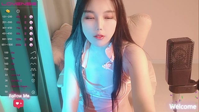 sheng091 naked stripping on cam for live sex video chat