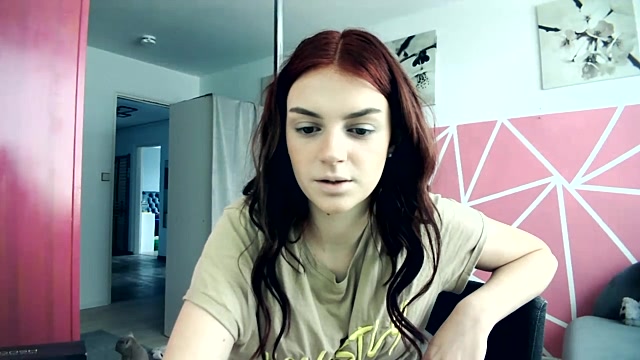 MelonyDeluxe naked stripping on cam for live sex video chat