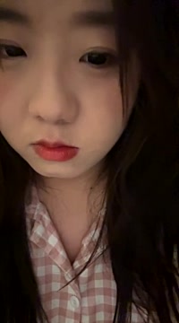 –Olivia– naked stripping on cam for live sex video chat