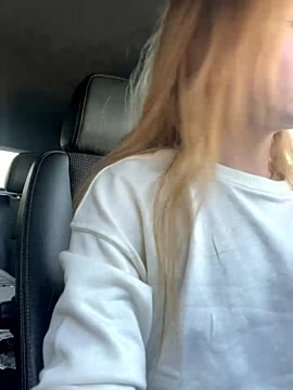 RoadQueen19 naked stripping on cam for live sex video chat
