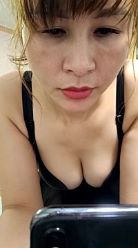 Moth_squirt naked stripping on cam for live sex video chat