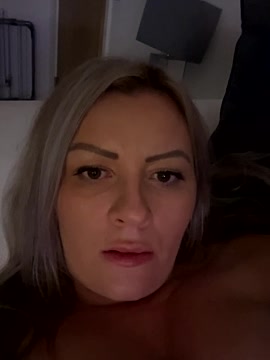 xxLexixx naked stripping on cam for live sex video chat