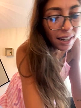 amanilouve naked stripping on cam for live sex video chat