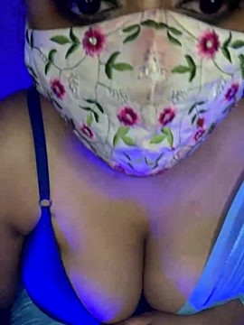 BecameeJourney naked stripping on cam for live sex video chat