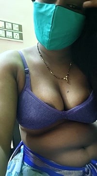 indian-dharshini naked stripping on cam for live sex video chat