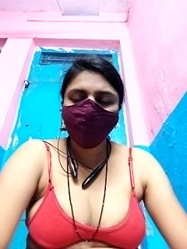 Indian-Indhuja naked stripping on cam for live sex video chat
