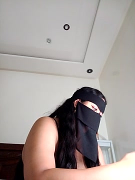 jyjyelamira naked stripping on cam for live sex video chat