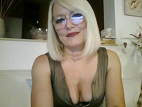 kikkastar naked stripping on cam for live sex video chat