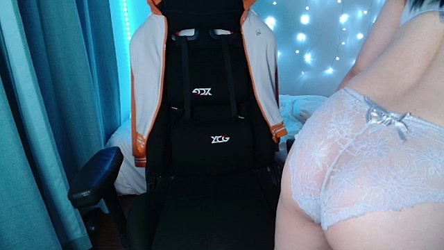 maataaan naked stripping on cam for live sex video chat