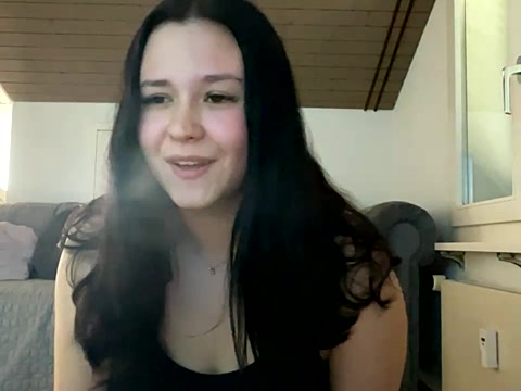 moon_fairyy naked stripping on cam for live sex video chat