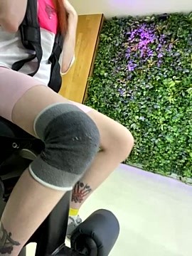 Oops_Mia naked stripping on cam for live sex video chat