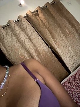 QueenDiyu0747 naked stripping on cam for live sex video chat