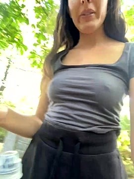 Sara_darling naked stripping on cam for live sex video chat
