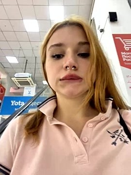 sweetmelooon naked stripping on cam for live sex video chat
