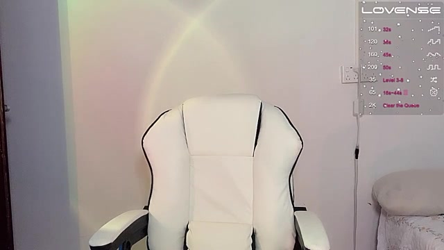 -Sydney- naked stripping on cam for live sex video chat