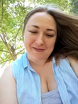 HotRistyX naked stripping on cam for live sex video chat