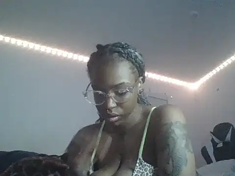 MAMAmochi naked stripping on cam for live sex video chat