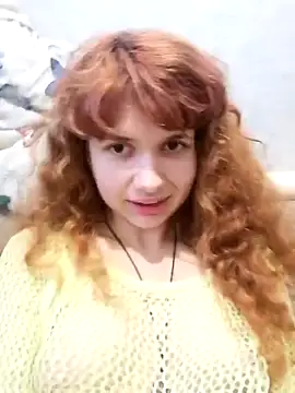 MilissaBunnicrazy naked stripping on cam for live sex video chat