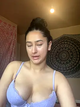 millyandreaa naked stripping on cam for live sex video chat