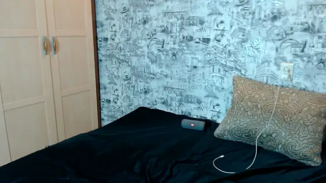 texassexygirl naked stripping on cam for live sex video chat